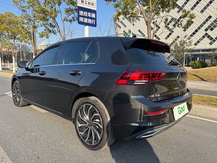 Фото 4 - Volkswagen Golf