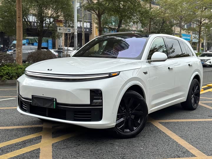 Фото 1 - LiXiang L7