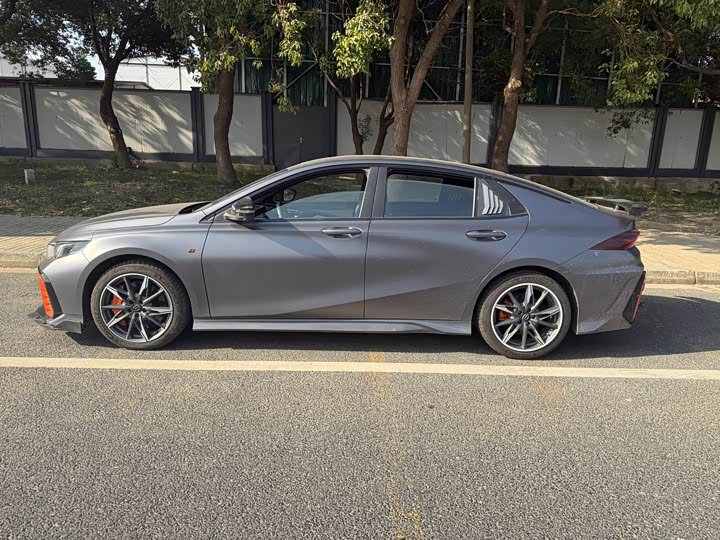 Фото 7 - GAC Trumpchi Empow R