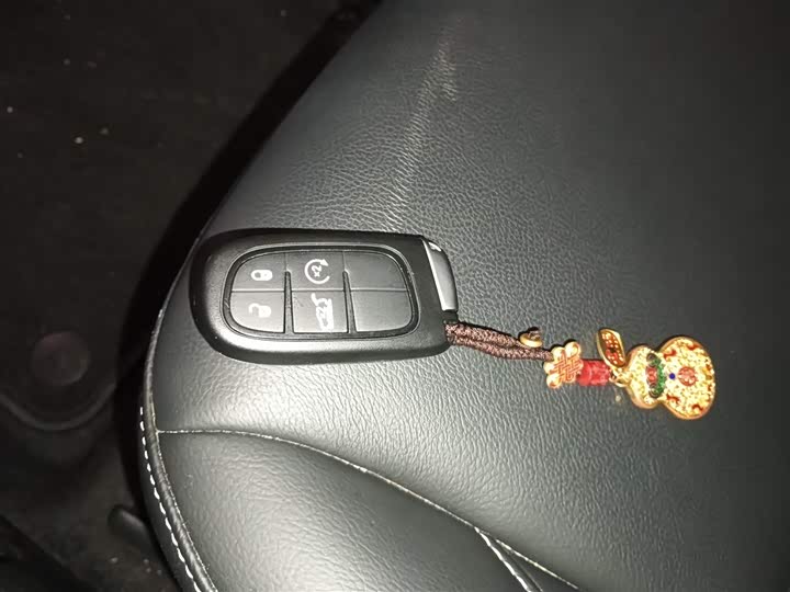 Фото 9 - Jeep Grand Commander Hybrid