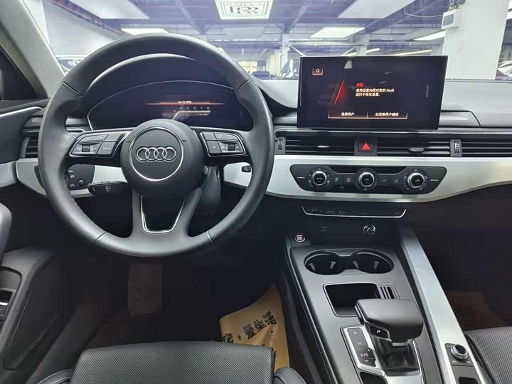 Фото 9 - Audi A4L