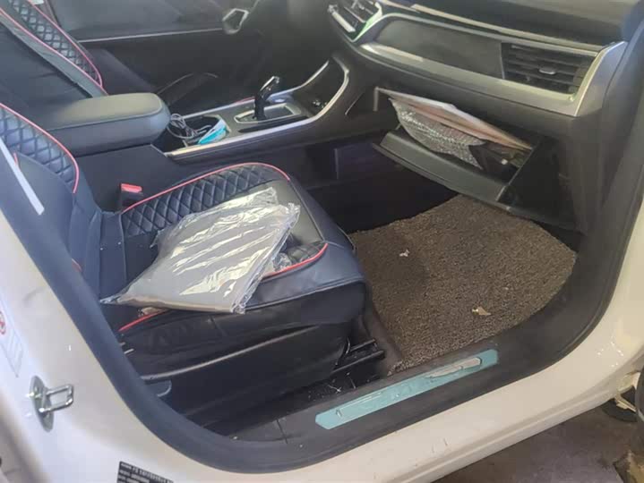 Фото 8 - Haval H6