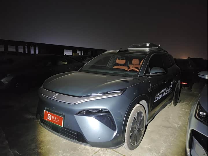 Фото 1 - BYD Tang L