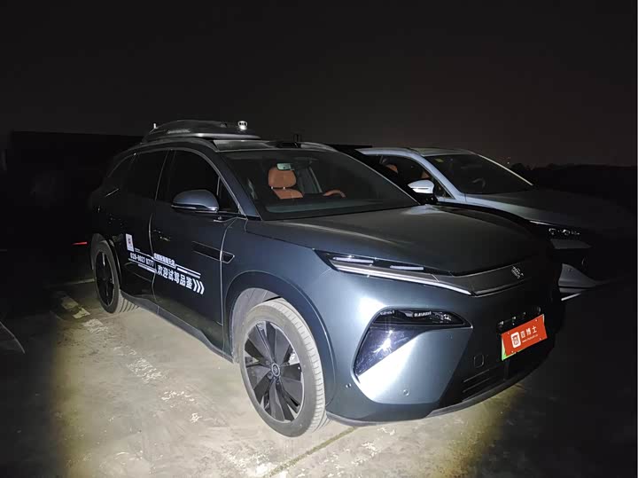 Фото 2 - BYD Tang L