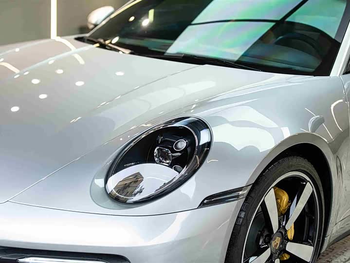 Фото 3 - Porsche 911