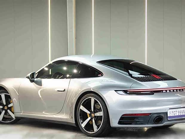 Фото 7 - Porsche 911