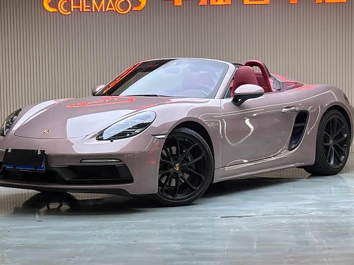 Фото 1 - Porsche 718