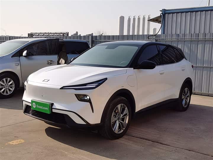 Фото 2 - Bestune 03