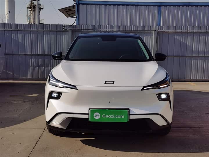 Фото 3 - Bestune 03