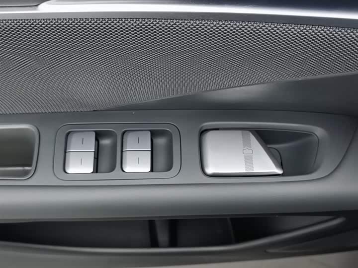 Фото 9 - XPeng Mona M03