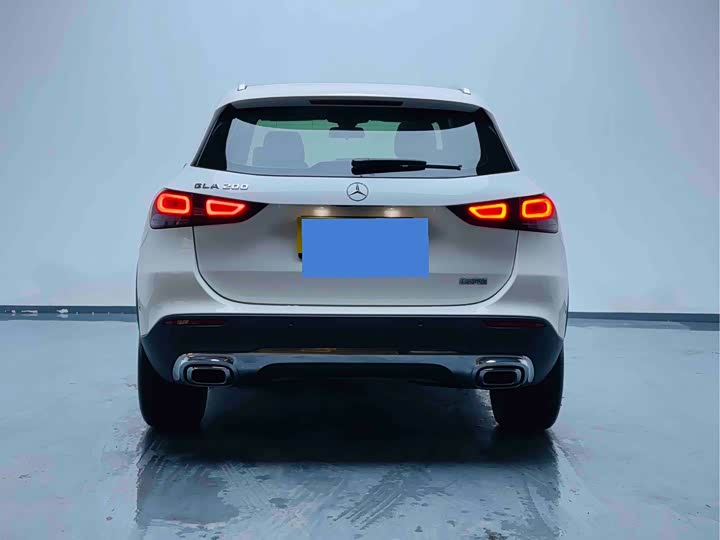 Фото 4 - Mercedes-Benz GLA-Class