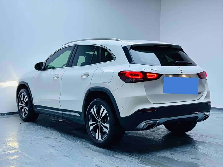 Фото 5 - Mercedes-Benz GLA-Class