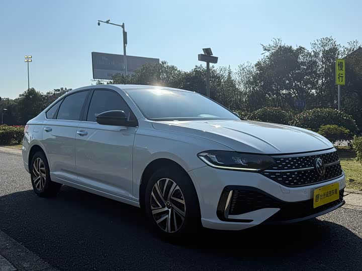 Фото 3 - Volkswagen Lavida