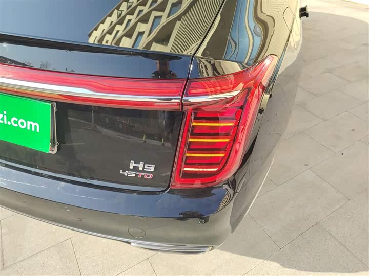 Фото 8 - Hongqi H9