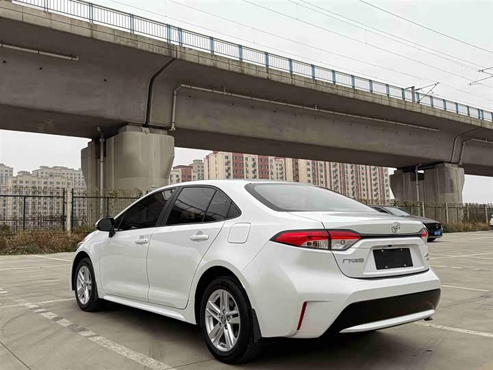 Фото 3 - Toyota Levin