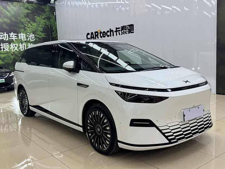 Фото 3 - XPeng X9