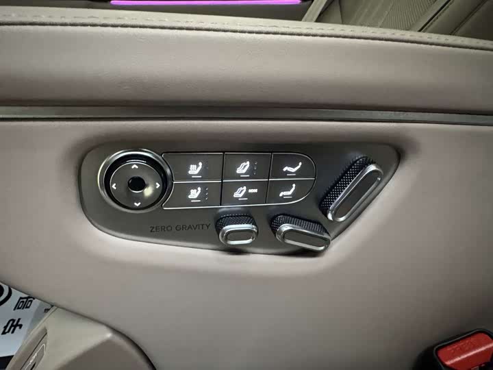 Фото 9 - XPeng X9