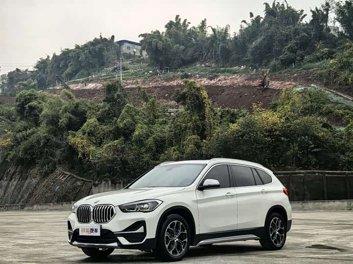 Фото 1 - BMW X1