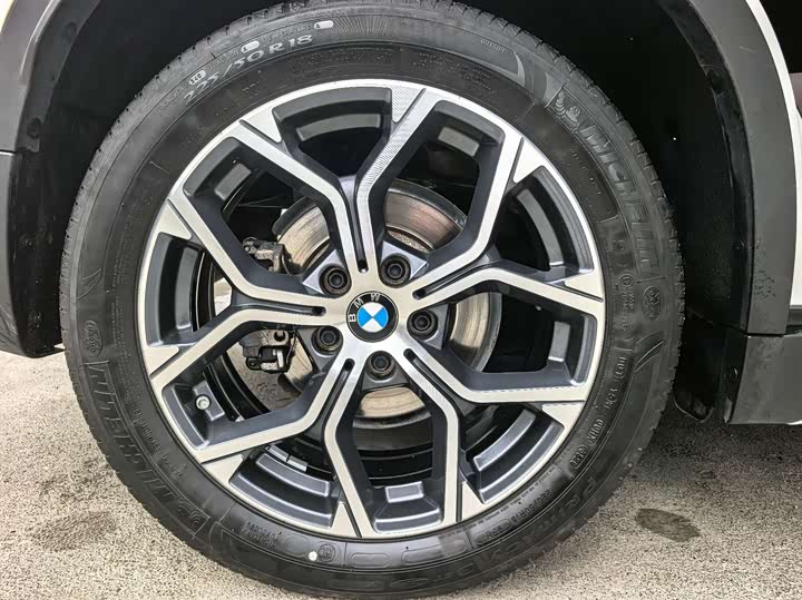 Фото 6 - BMW X1