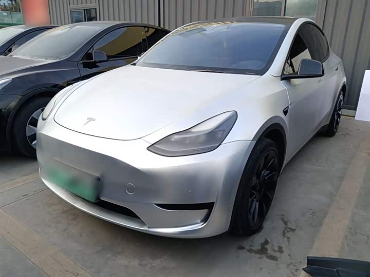 Фото 1 - Tesla Model Y
