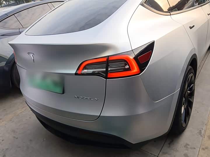 Фото 6 - Tesla Model Y