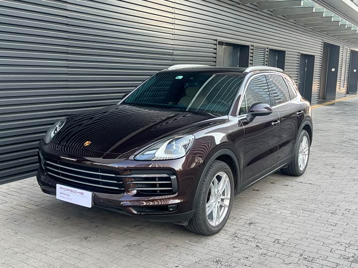 Фото 1 - Porsche Cayenne