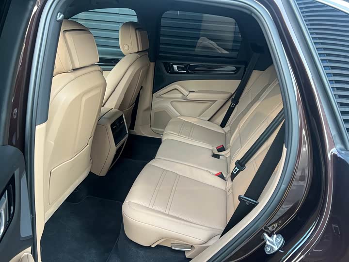 Фото 5 - Porsche Cayenne