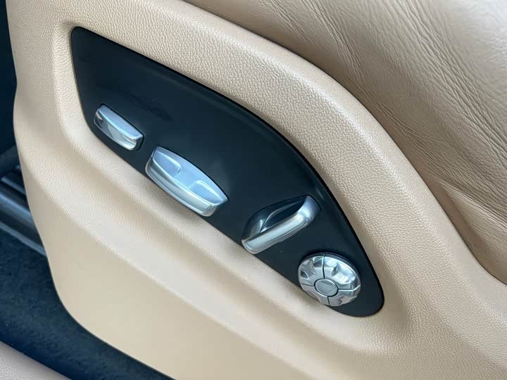 Фото 7 - Porsche Cayenne