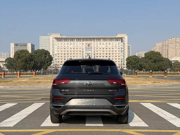 Фото 5 - Volkswagen T-Roc