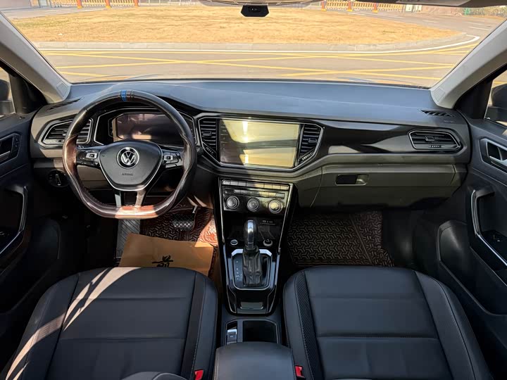 Фото 6 - Volkswagen T-Roc