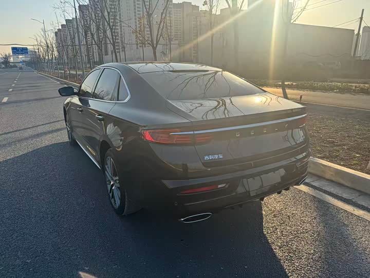 Фото 7 - Geely Preface