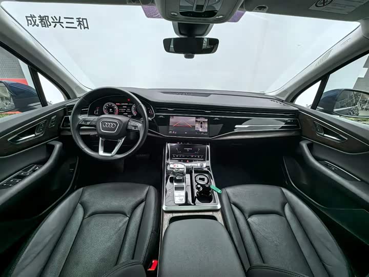 Фото 6 - Audi Q7