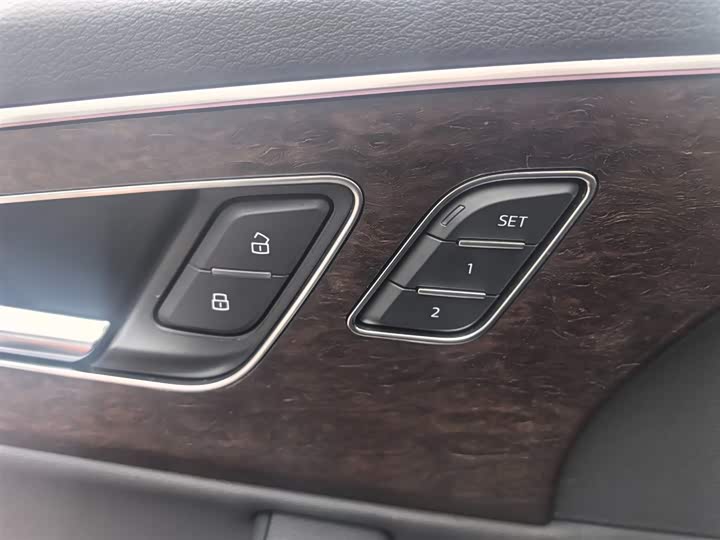 Фото 7 - Audi Q7