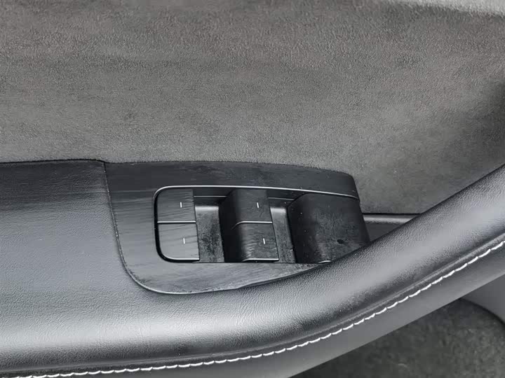 Фото 9 - Tesla Model Y