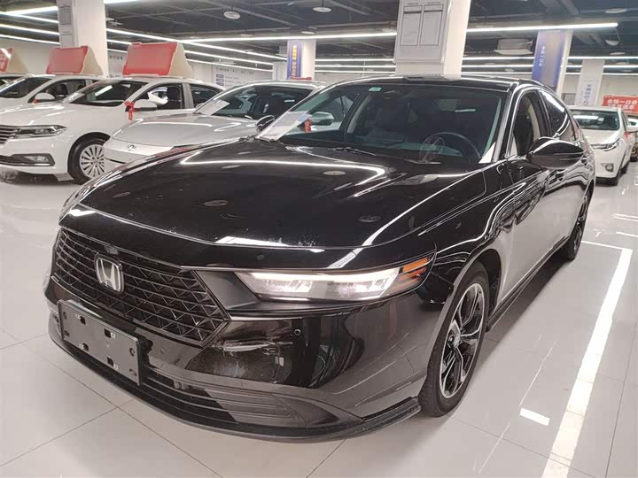 Фото 2 - Honda Accord