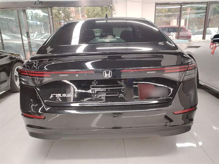 Фото 6 - Honda Accord