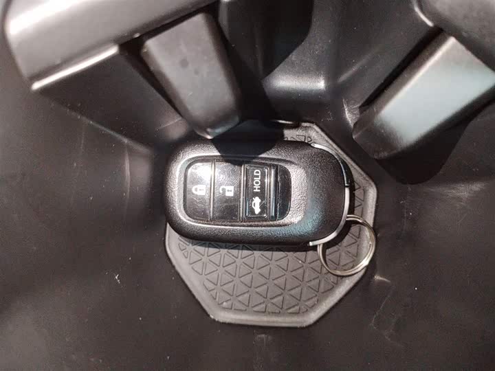 Фото 9 - Honda Accord