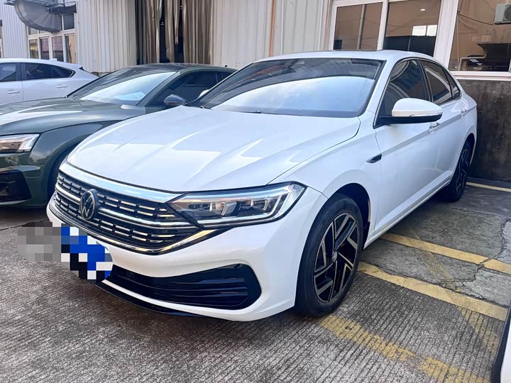 Фото 1 - Volkswagen Sagitar L