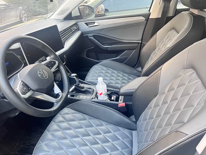 Фото 4 - Volkswagen Sagitar L