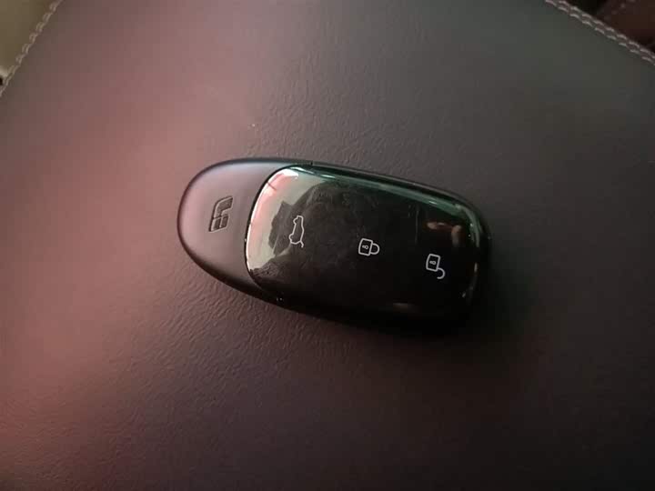 Фото 9 - LiXiang One