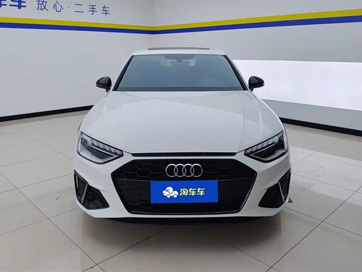 Фото 2 - Audi A4L