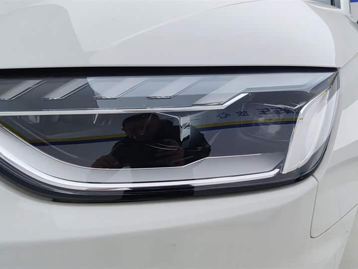 Фото 5 - Audi A4L