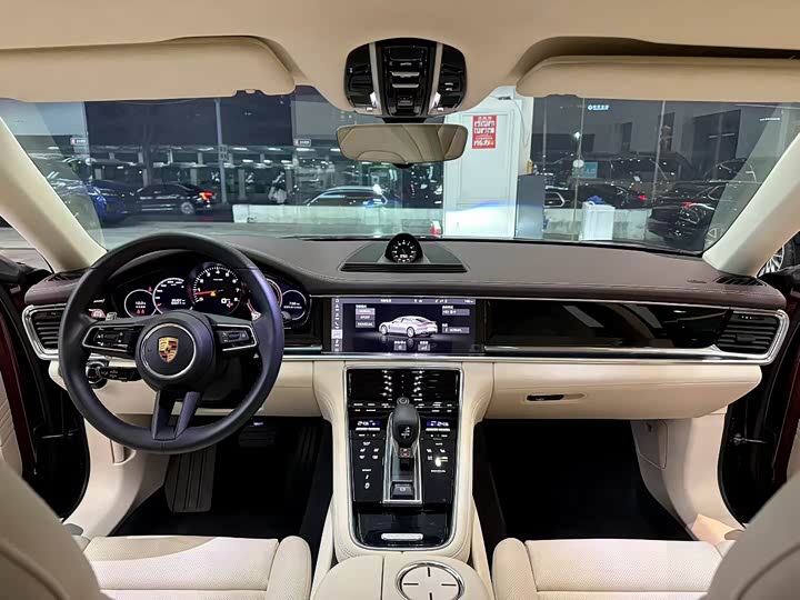 Фото 7 - Porsche Panamera