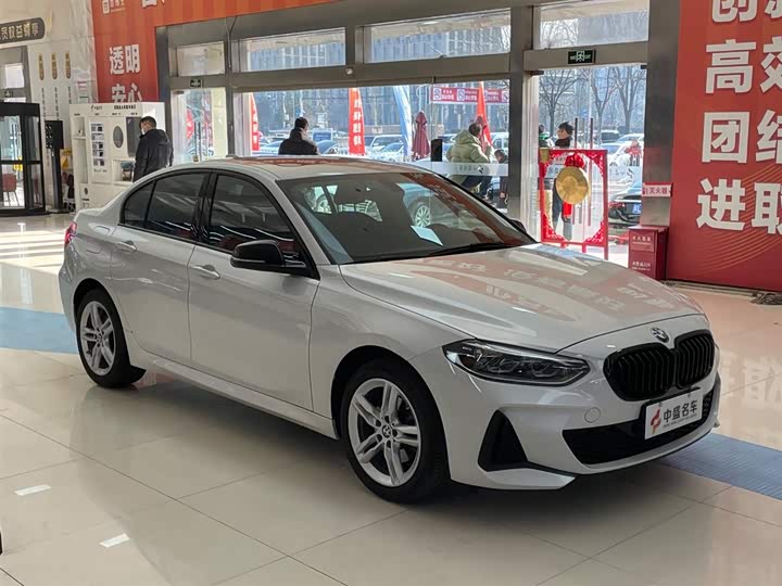 Фото 3 - BMW 1 Series