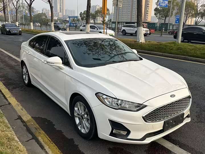 Фото 3 - Ford Mondeo