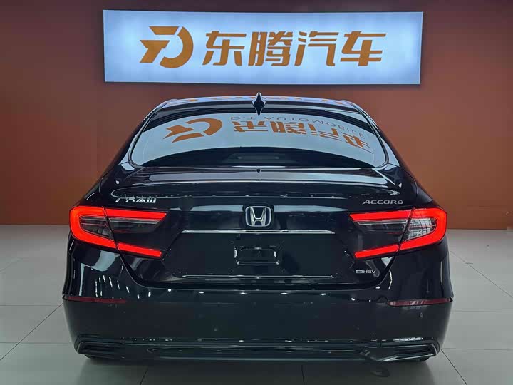 Фото 6 - Honda Accord