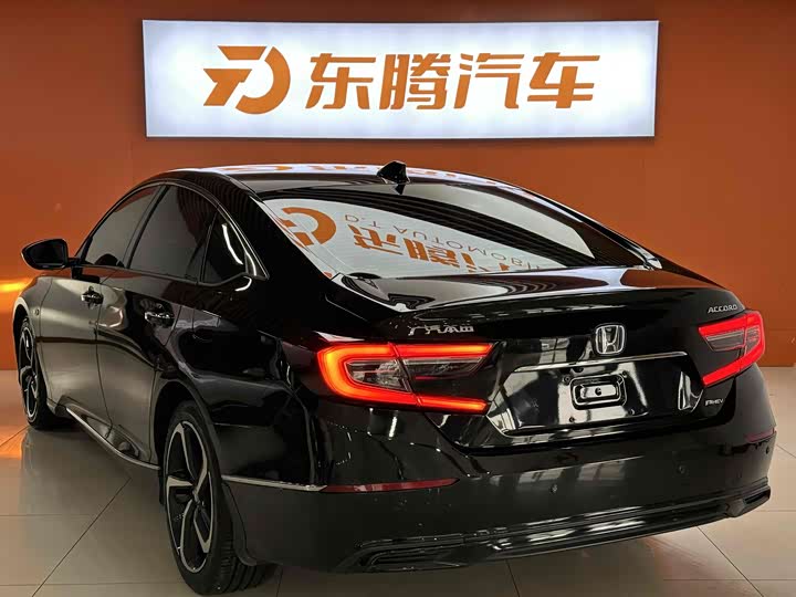 Фото 7 - Honda Accord