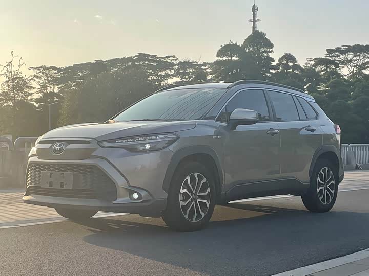 Фото 1 - Toyota Frontlander