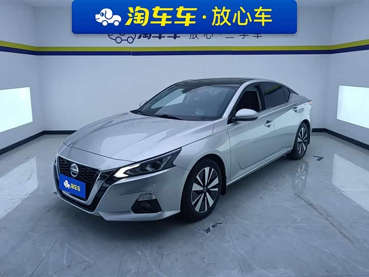 Фото 1 - Nissan Teana