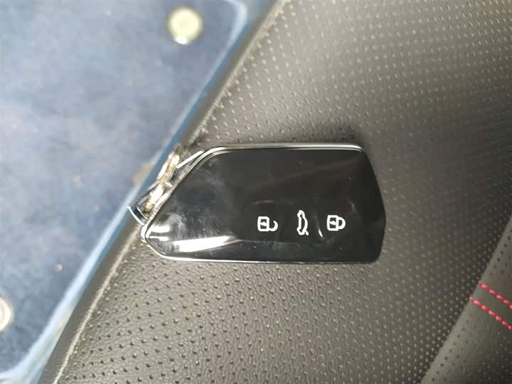 Фото 9 - Volkswagen Lamando L